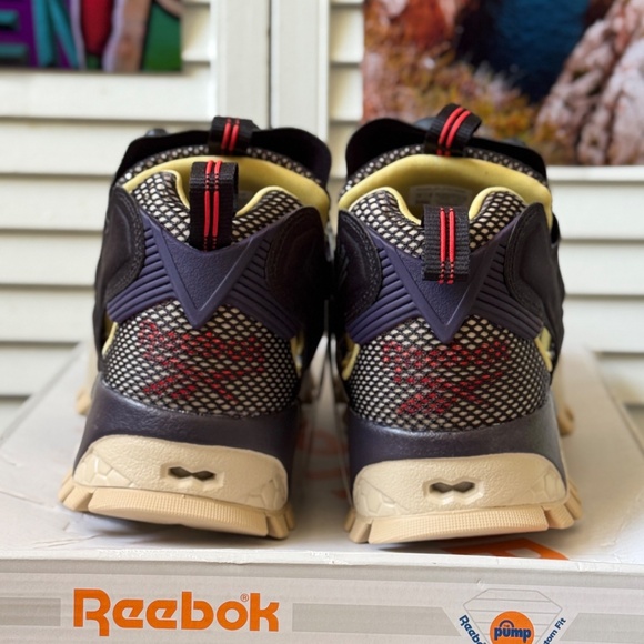 Reebok InstaPump Fury Trail 'Black Weathered Yellow' - Picture 9 of 12